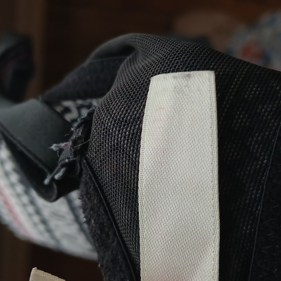 Victoria's Secret Pink Wear Everywhere Underwired Bra. Size 34DD - Picture 7 of 17